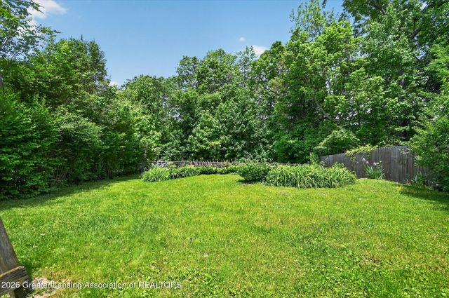 400 W Jefferson Street, Grand Ledge, MI 48837
