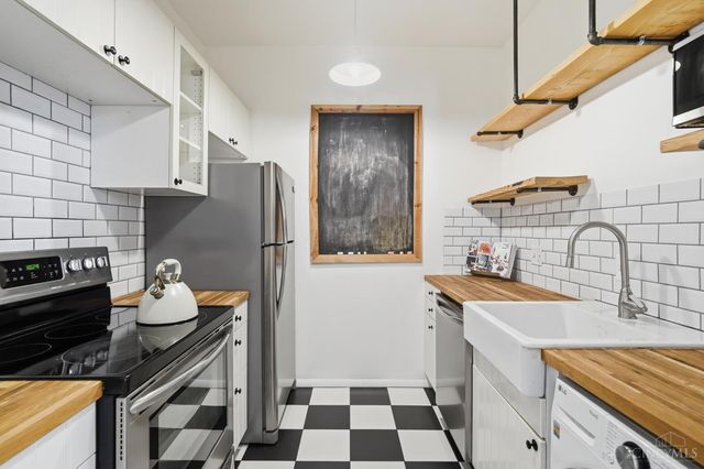 2605 Eden Avenue, Cincinnati, OH 45219