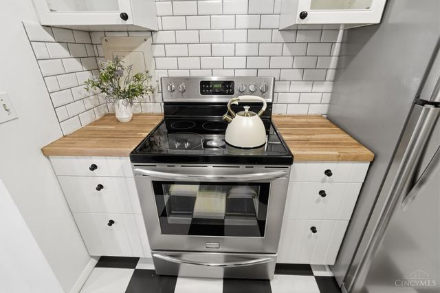 2605 Eden Avenue, Cincinnati, OH 45219