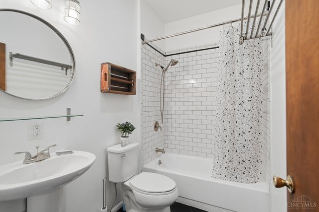 2605 Eden Avenue, Cincinnati, OH 45219