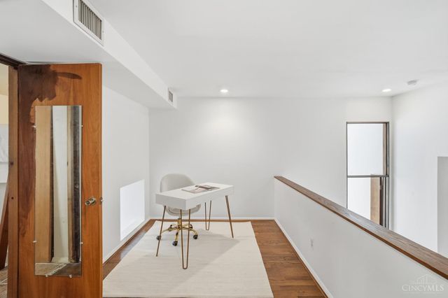 2605 Eden Avenue, Cincinnati, OH 45219