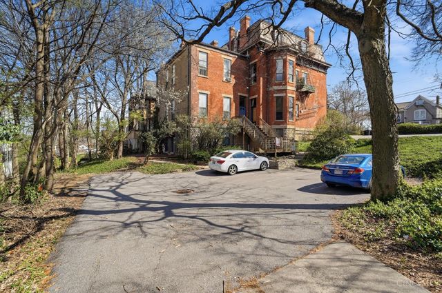 2605 Eden Avenue, Cincinnati, OH 45219