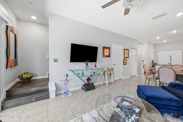 7769 LEGACY Trail, Jacksonville, FL 32256
