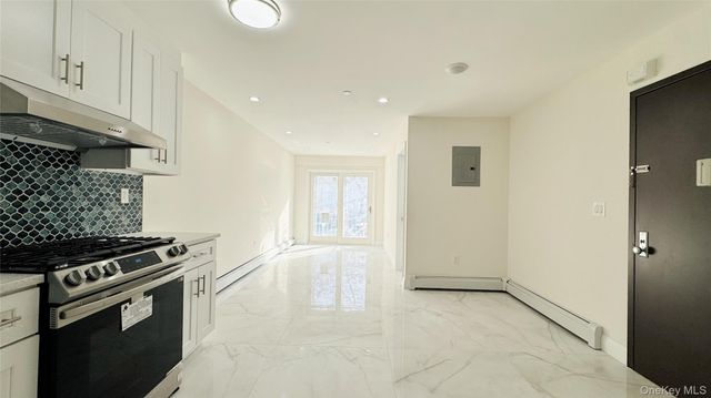 107-47 49th Ave, Corona, NY 11368