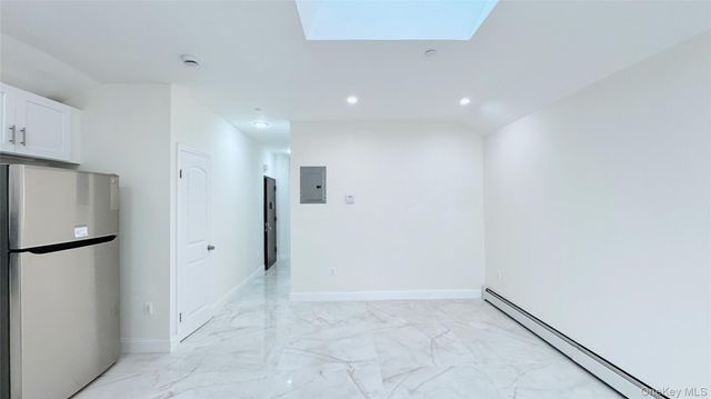 107-47 49th Ave, Corona, NY 11368