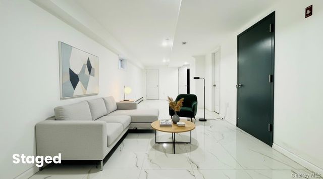 107-47 49th Ave, Corona, NY 11368