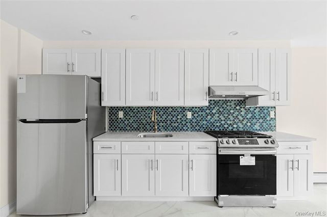 107-47 49th Ave, Corona, NY 11368