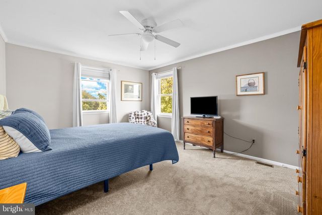 102 GENTRY DR, Perkasie, PA 18944