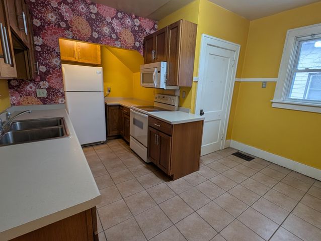 404 9th Avenue NE, Rochester, MN 55906