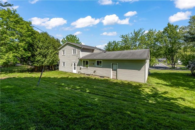 250 Lake Shore Boulevard Extension, Irondequoit, NY 14617