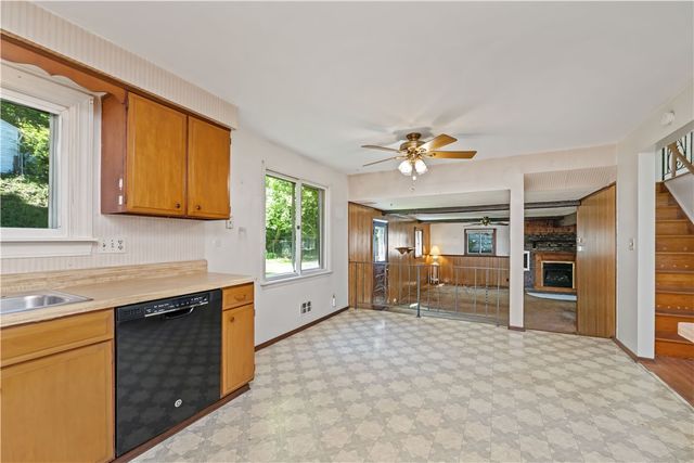 250 Lake Shore Boulevard Extension, Irondequoit, NY 14617