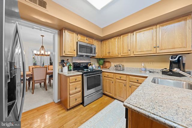 20668 HIGHLAND HALL DR, Gaithersburg, MD 20886