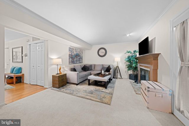 20668 HIGHLAND HALL DR, Gaithersburg, MD 20886
