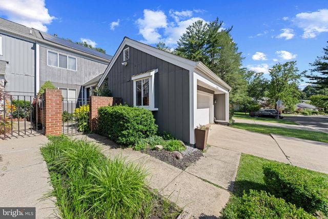 20668 HIGHLAND HALL DR, Gaithersburg, MD 20886