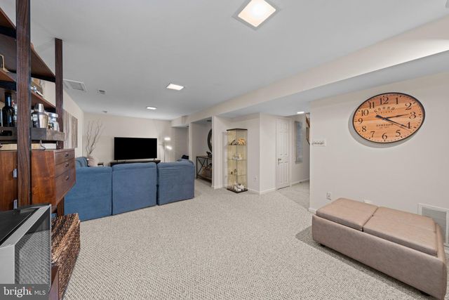 20668 HIGHLAND HALL DR, Gaithersburg, MD 20886