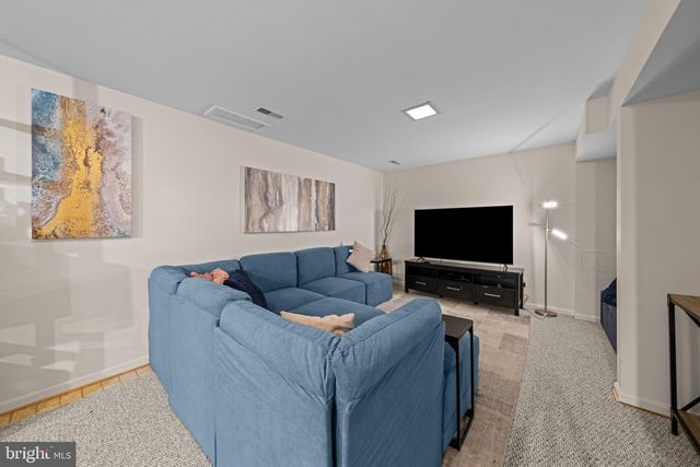 20668 HIGHLAND HALL DR, Gaithersburg, MD 20886