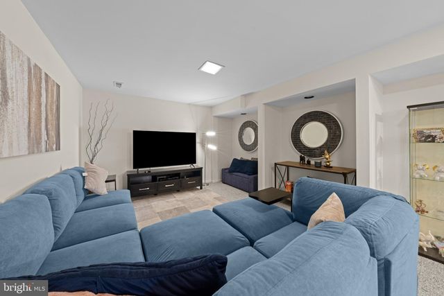 20668 HIGHLAND HALL DR, Gaithersburg, MD 20886