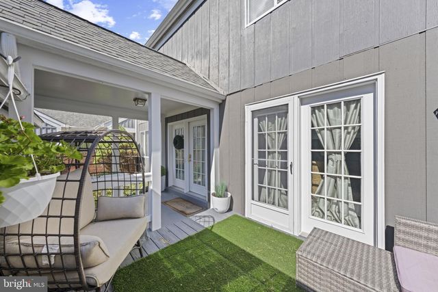 20668 HIGHLAND HALL DR, Gaithersburg, MD 20886