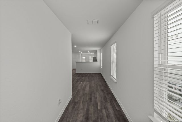 951 Bluegrass Point, New Braunfels, TX 78130