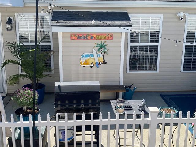 967 Village View Circle, Loganville, GA 30052