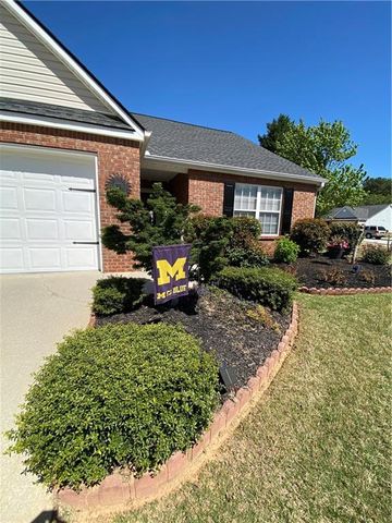 967 Village View Circle, Loganville, GA 30052