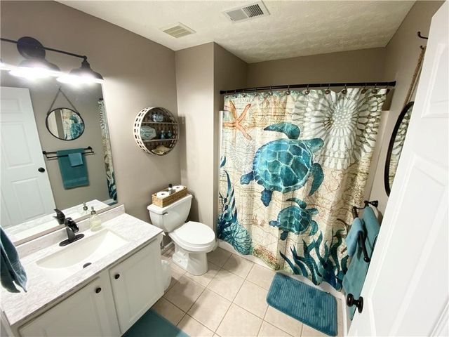 967 Village View Circle, Loganville, GA 30052