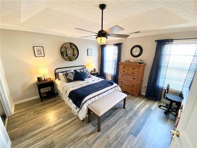 967 Village View Circle, Loganville, GA 30052