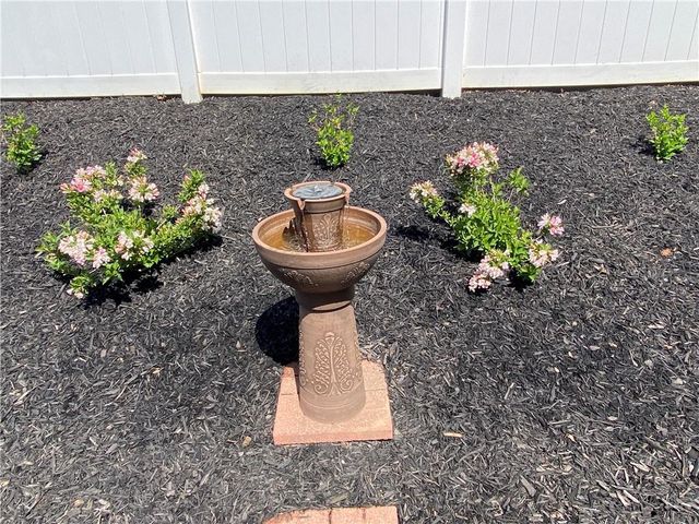 967 Village View Circle, Loganville, GA 30052