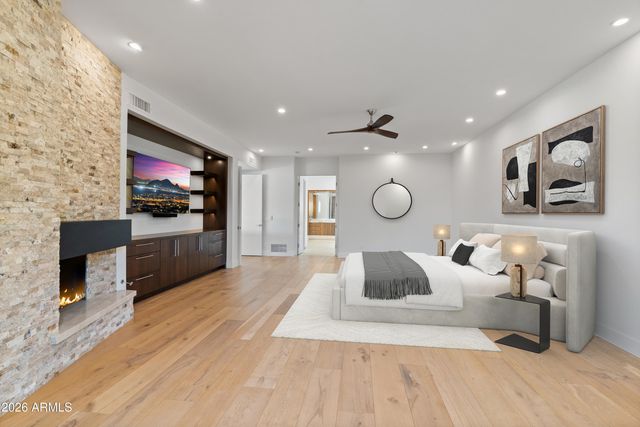 5724 N ECHO CANYON Drive, Phoenix, AZ 85018