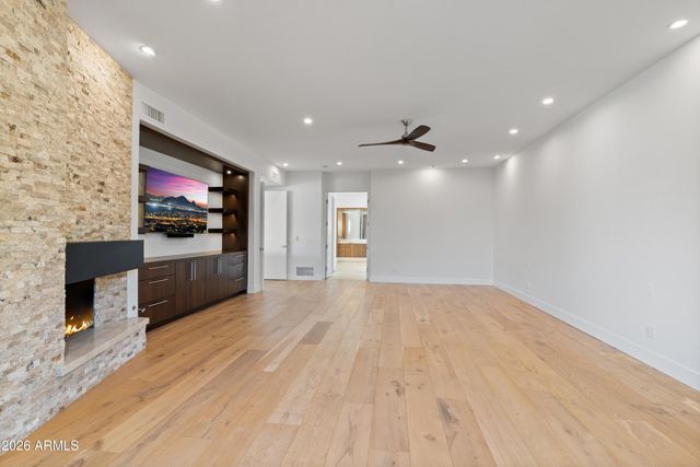 5724 N ECHO CANYON Drive, Phoenix, AZ 85018