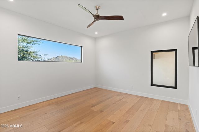 5724 N ECHO CANYON Drive, Phoenix, AZ 85018