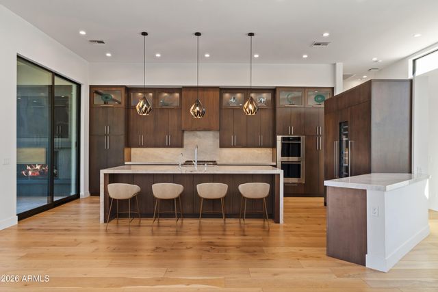 5724 N ECHO CANYON Drive, Phoenix, AZ 85018