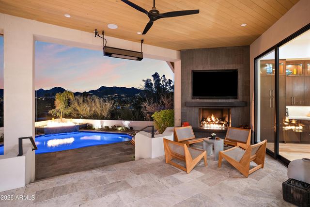 5724 N ECHO CANYON Drive, Phoenix, AZ 85018