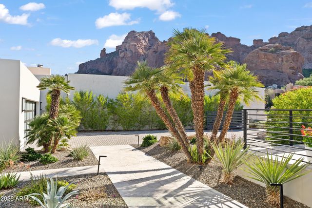 5724 N ECHO CANYON Drive, Phoenix, AZ 85018