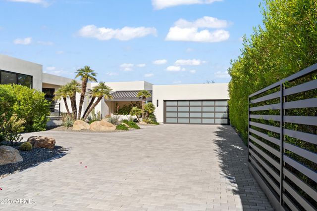 5724 N ECHO CANYON Drive, Phoenix, AZ 85018