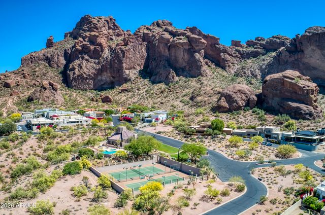 5724 N ECHO CANYON Drive, Phoenix, AZ 85018