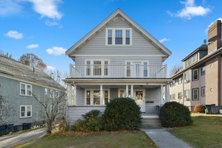 48 Manthorne Rd 2, Boston, MA 02132