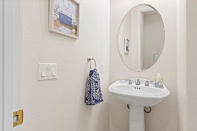 7071 Eagle Ridge Drive, Gilroy, CA 95020