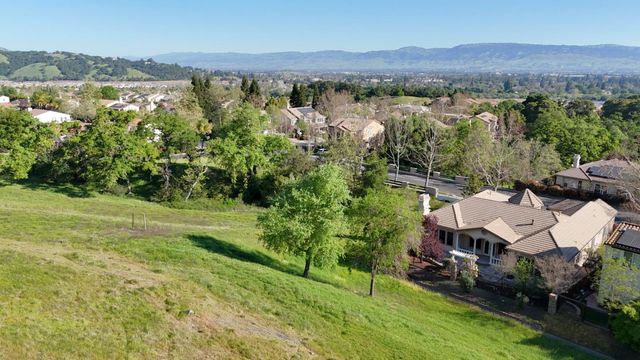 7071 Eagle Ridge Drive, Gilroy, CA 95020
