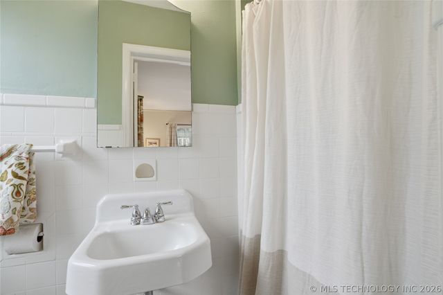 1612 S Newport Avenue, Tulsa, OK 74120