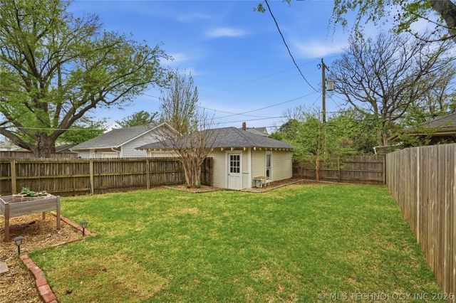 1612 S Newport Avenue, Tulsa, OK 74120