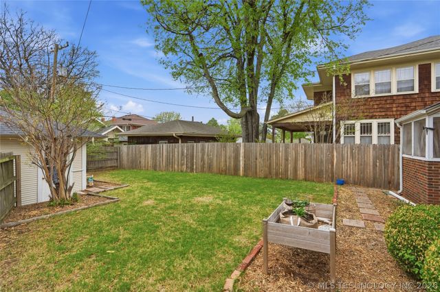 1612 S Newport Avenue, Tulsa, OK 74120