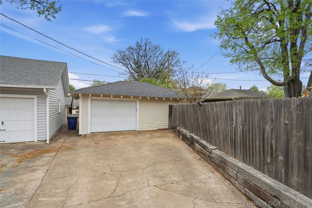 1612 S Newport Avenue, Tulsa, OK 74120