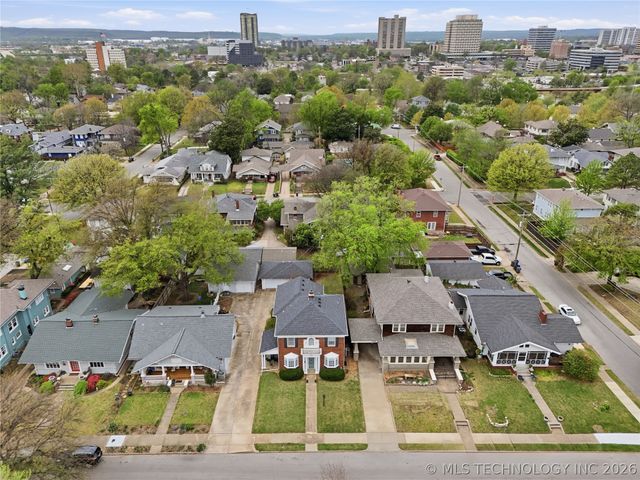 1612 S Newport Avenue, Tulsa, OK 74120
