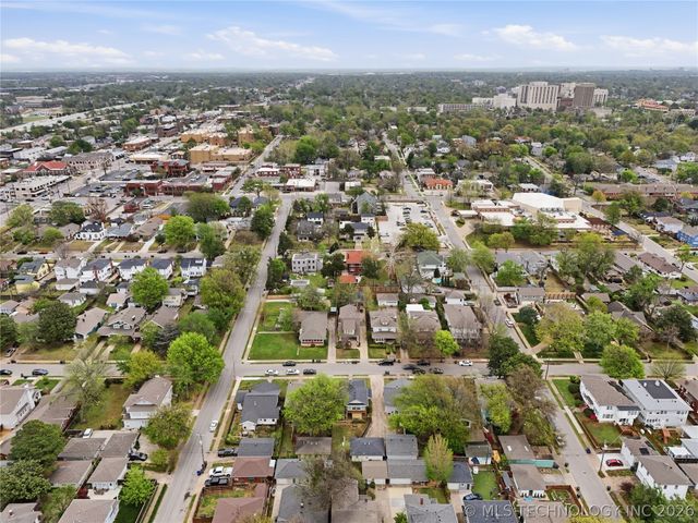 1612 S Newport Avenue, Tulsa, OK 74120