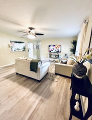 307 E 5th Street, Kaufman, TX 75142