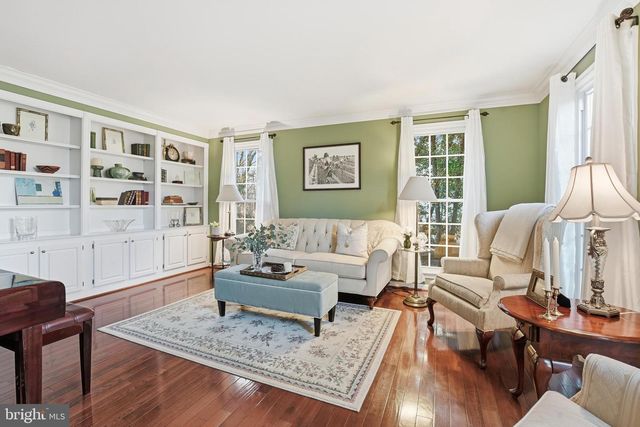 15456 WATERS CREEK DR, Centreville, VA 20120