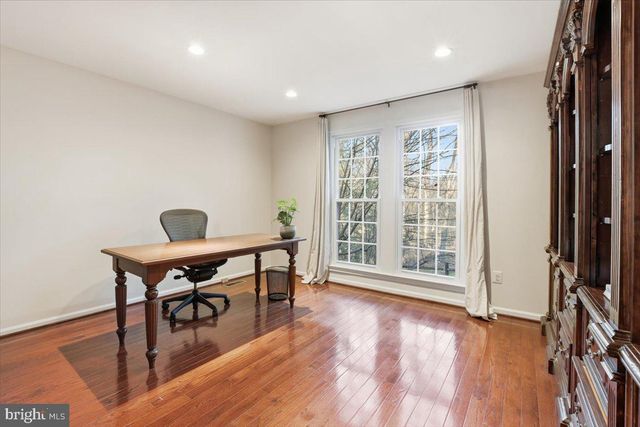 15456 WATERS CREEK DR, Centreville, VA 20120