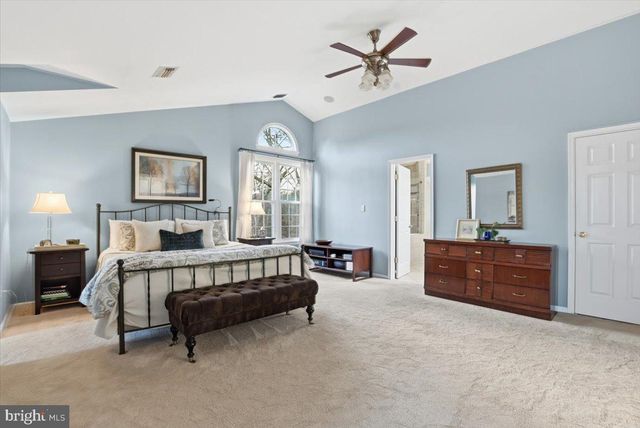 15456 WATERS CREEK DR, Centreville, VA 20120