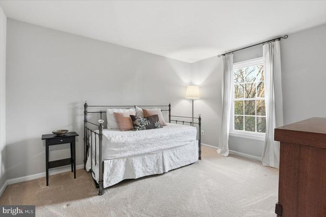 15456 WATERS CREEK DR, Centreville, VA 20120